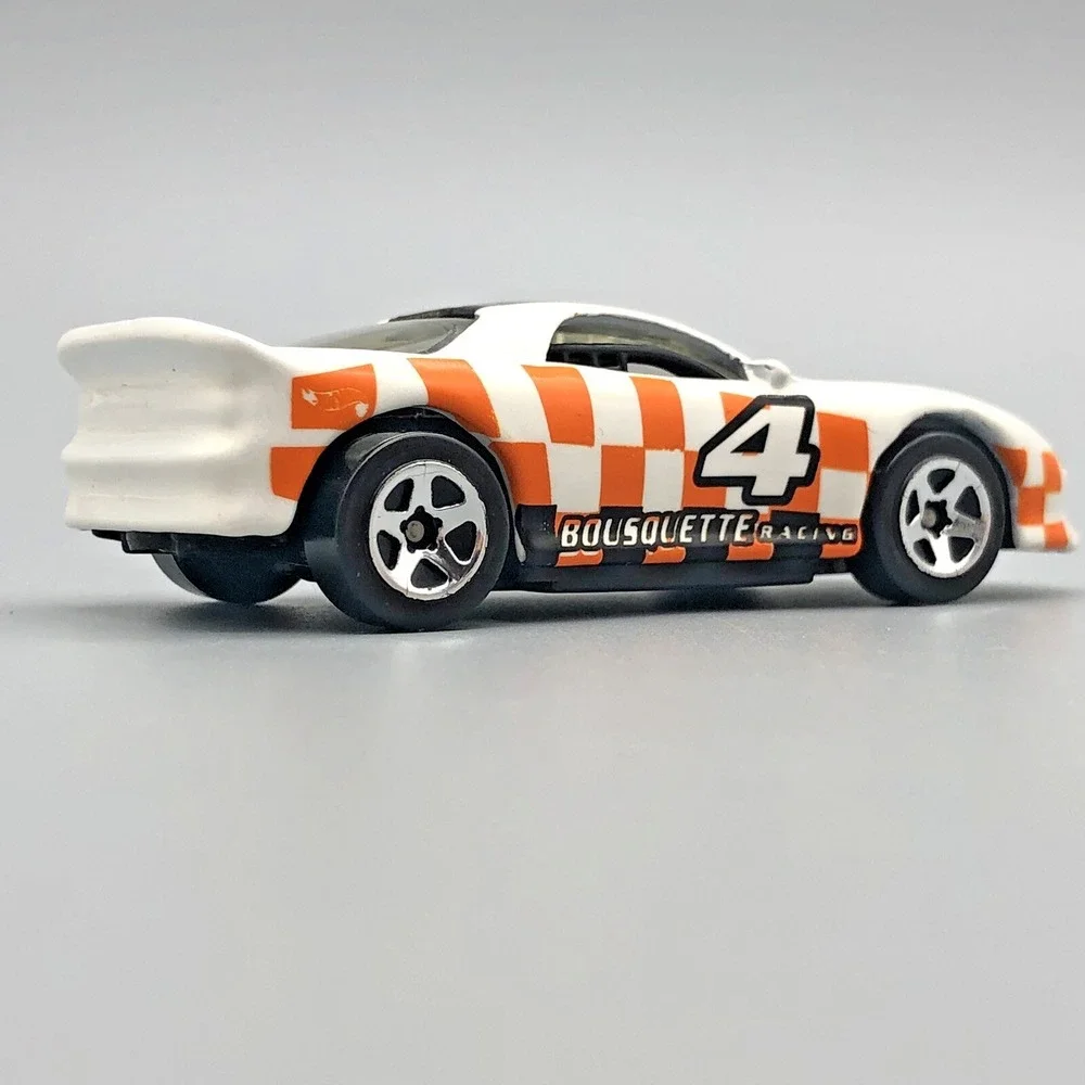 Hot Wheels Chevrolet Chevy Camaro White Orange Race Car Bousquette Diecast 1/64